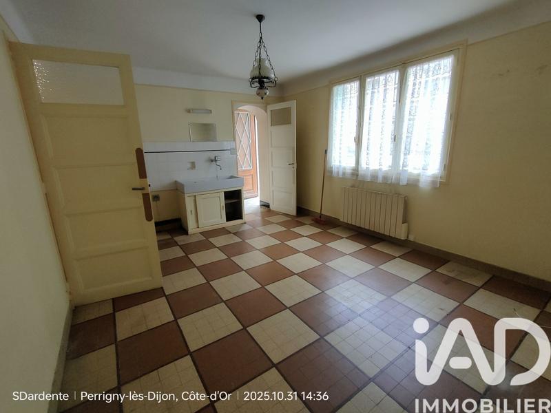 Maison de village - 150 m² - 7 pièces