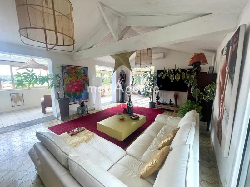 Maison - 155 m² - 5 pièces