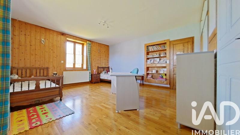 Maison - 217 m² - 6 pièces