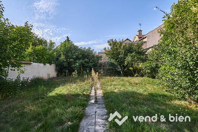 Maison - 229 m² - 7 pièces