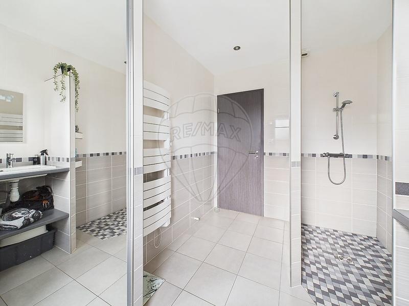 Maison - 103 m² - 5 pièces