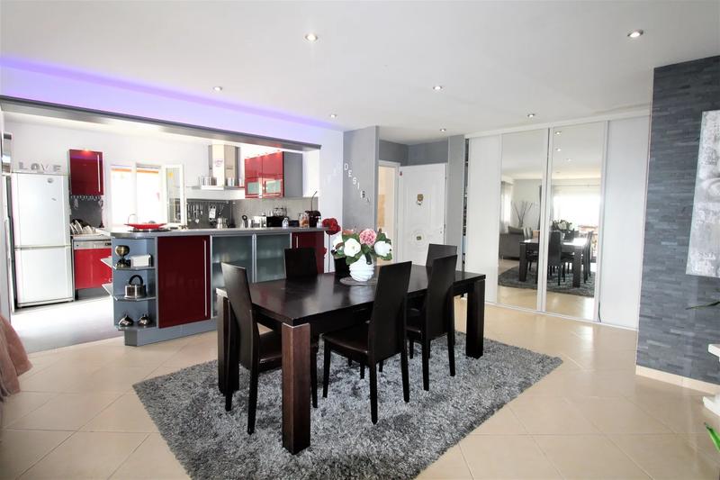 Appartement - 131 m² - 4 pièces