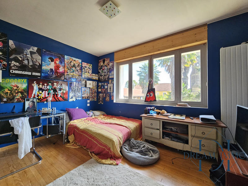 Villa - 319 m² - 14 pièces