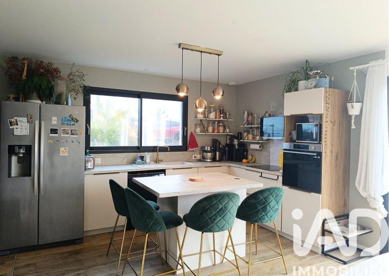 Maison - 93 m² - 4 pièces