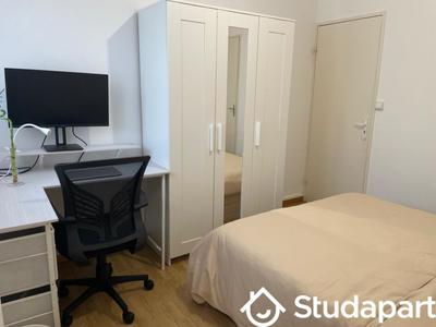 Chambre - 9 m² - 1 pièce