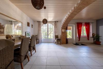 Maison - 253 m² - 7 pièces
