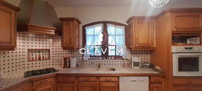 Maison traditionnelle - 144 m² - 5 pièces