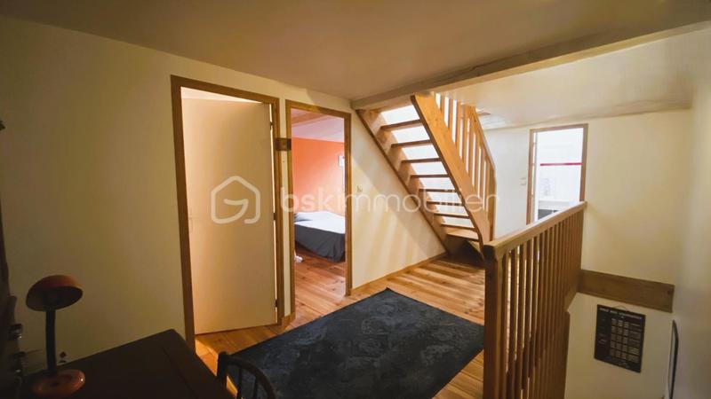 Maison - 200 m² - 6 pièces