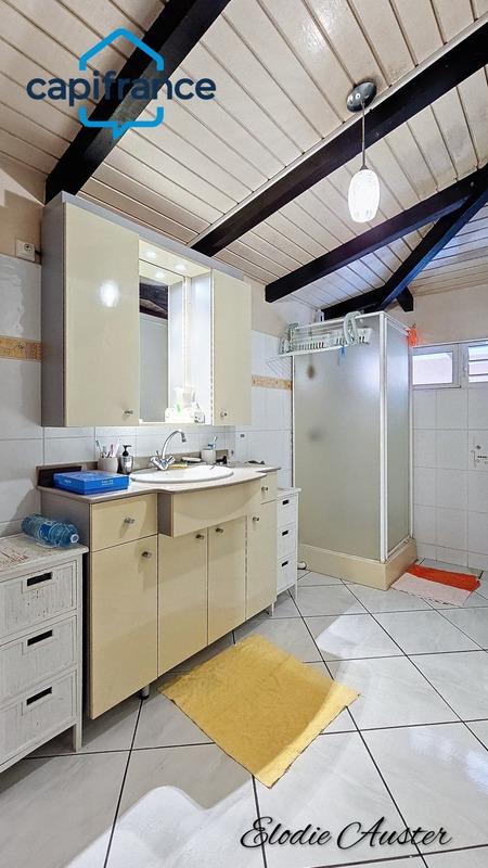 Villa - 267 m² - 10 pièces