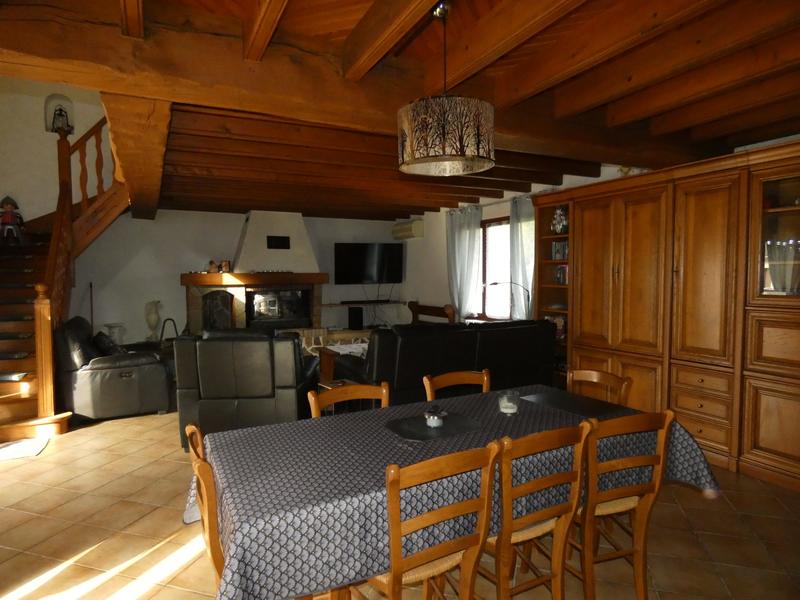 Maison - 324 m² - 9 pièces