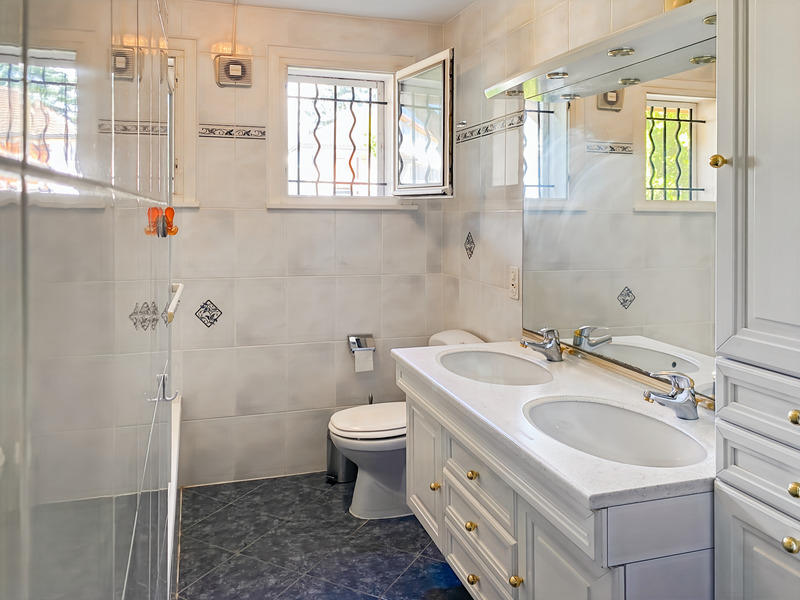 Maison - 162 m² - 6 pièces