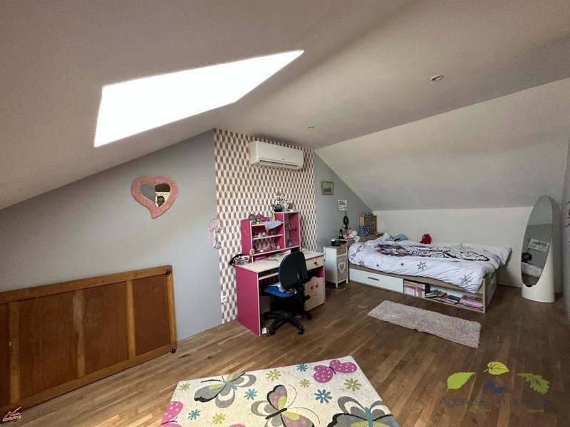 Maison - 180 m² - 9 pièces