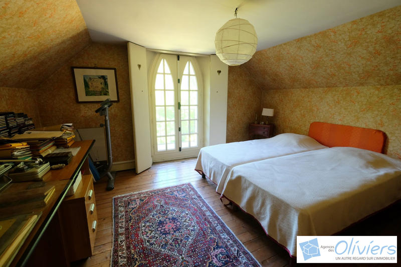 Maison - 199 m² - 8 pièces