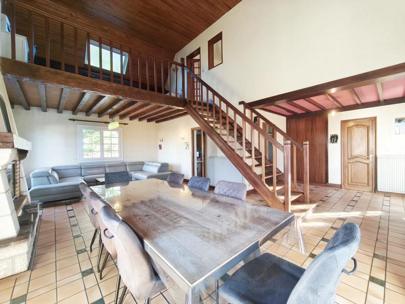 Maison - 187 m² - 10 pièces