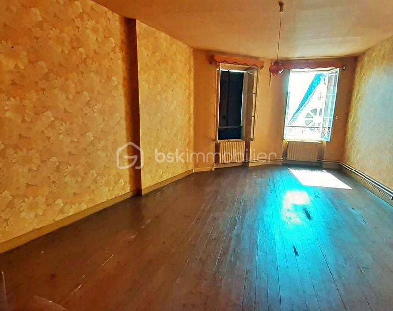 Maison - 232 m² - 9 pièces