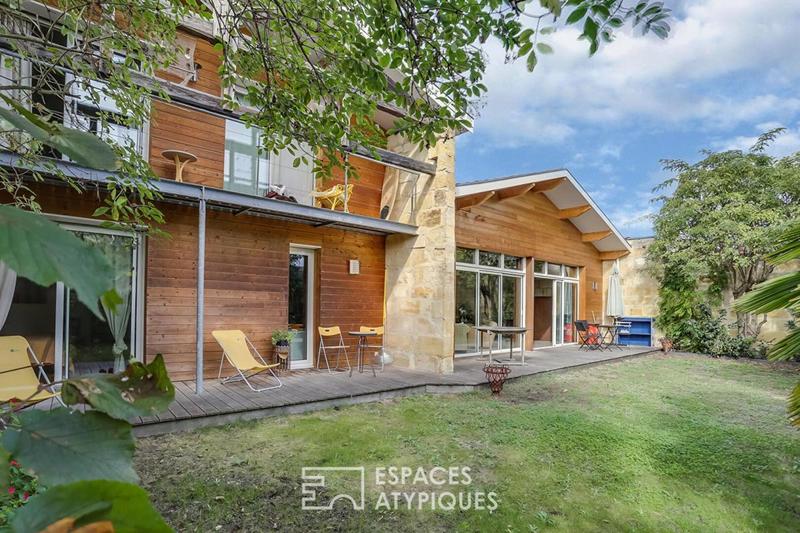 Maison - 360 m² - 8 pièces