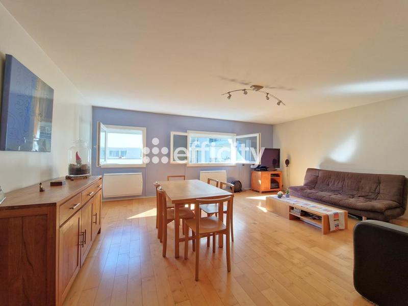 Appartement - 81 m² - 3 pièces