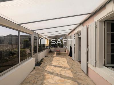 Maison - 211 m² - 6 pièces