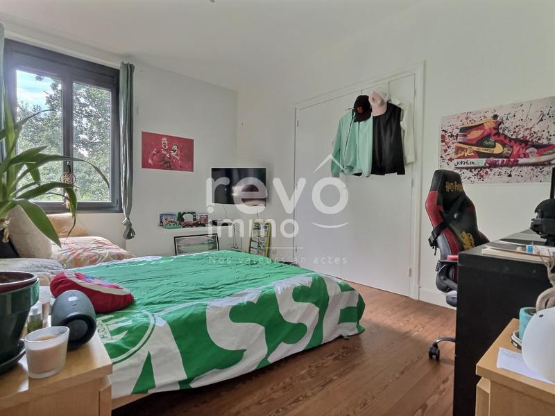 Maison - 203 m² - 7 pièces