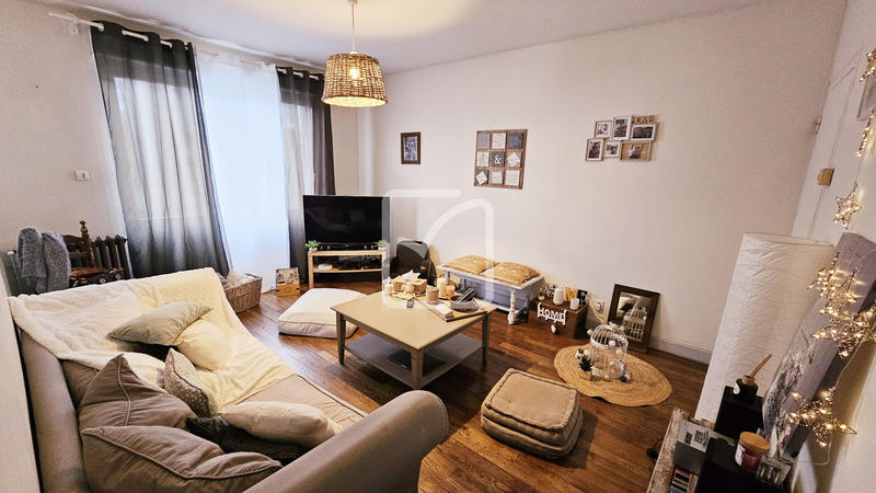 Maison - 84 m² - 5 pièces