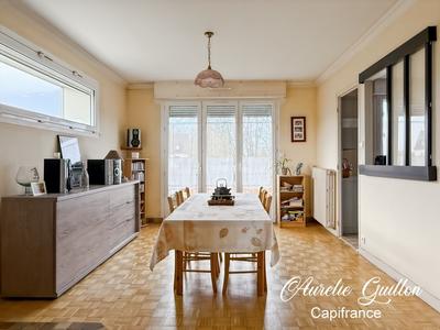 Maison - 135 m² - 8 pièces