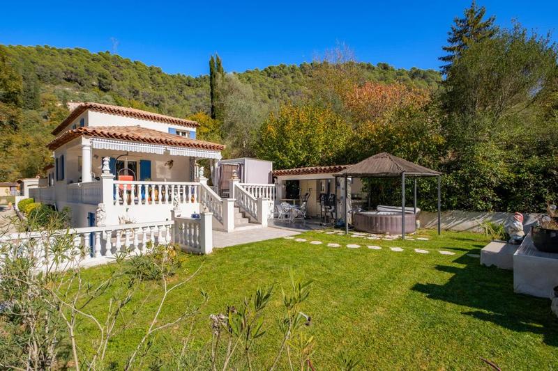 Maison - 157 m² - 7 pièces