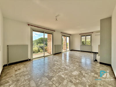 Maison - 102 m² - 4 pièces