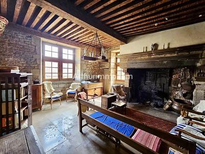 Maison - 273 m² - 11 pièces