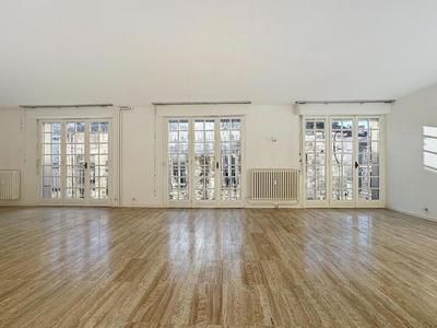 Appartement - 123 m² - 4 pièces