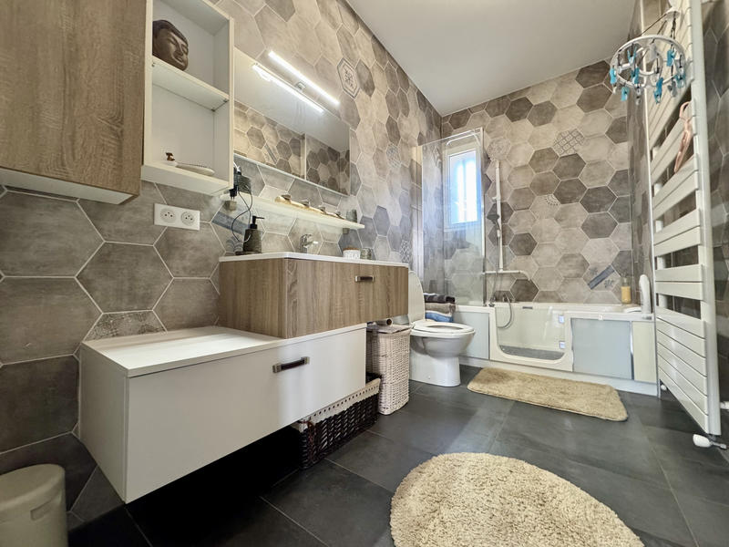 Maison - 174 m² - 7 pièces