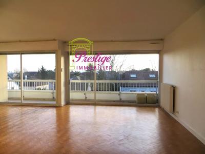 Appartement - 99 m² - 5 pièces