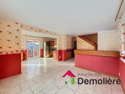 Maison - 200 m² - 6 pièces