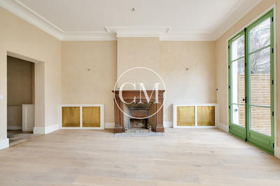 Maison - 211 m² - 7 pièces