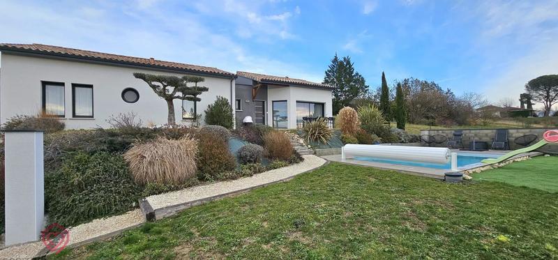 Maison - 122 m² - 5 pièces