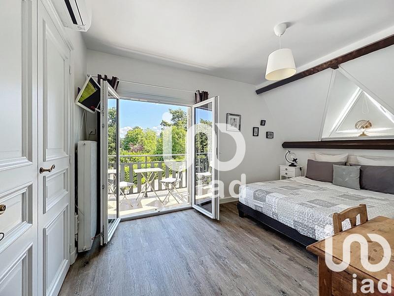 Maison de maîtres - 235 m² - 9 pièces