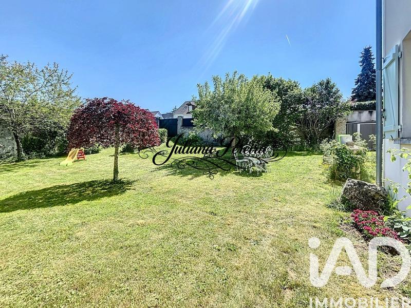 Maison - 205 m² - 9 pièces