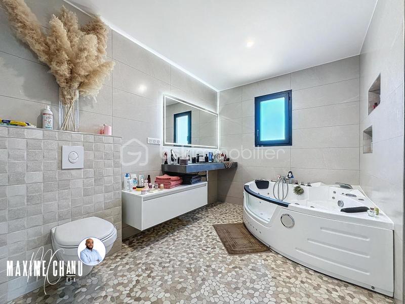 Maison - 100 m² - 4 pièces