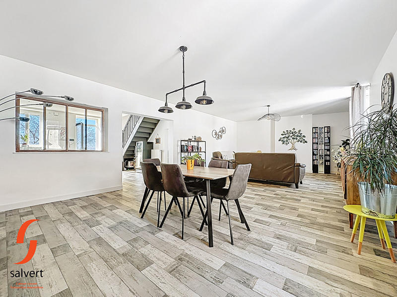 Maison - 140 m² - 5 pièces