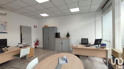 Bureau - 251 m²