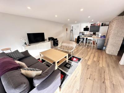 Loft - 67 m² - 3 pièces