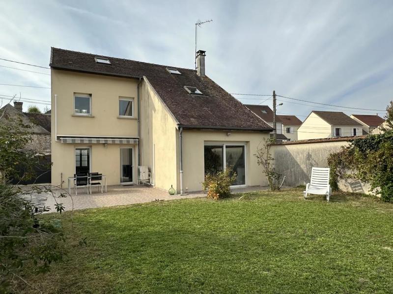Maison - 122 m² - 7 pièces