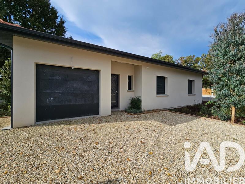 Maison - 140 m² - 5 pièces