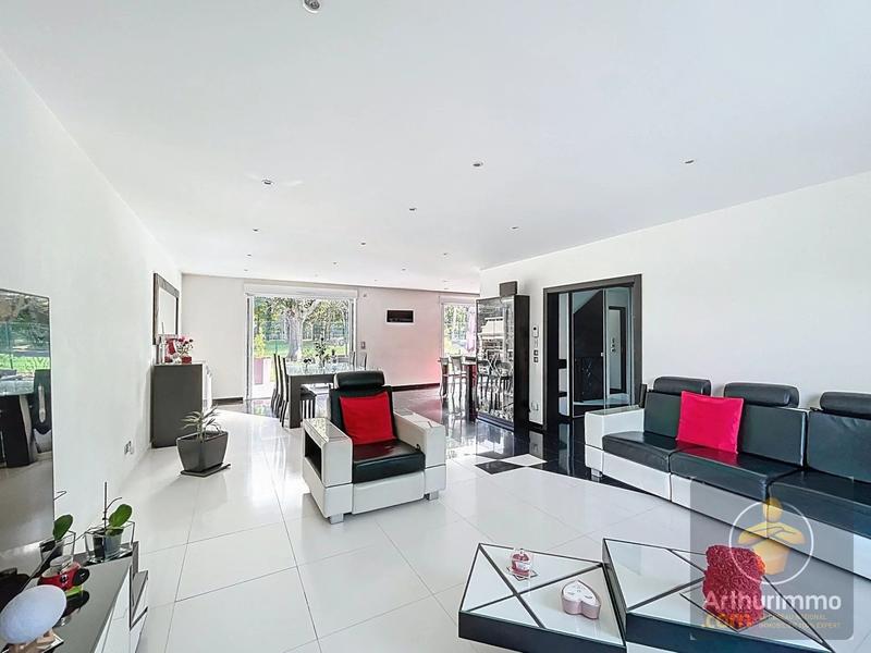 Maison - 147 m² - 7 pièces