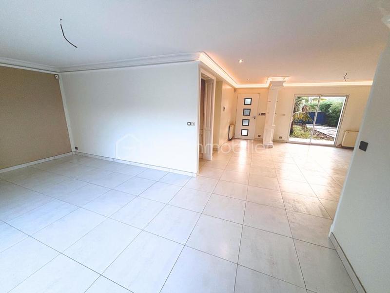 Maison - 186 m² - 7 pièces