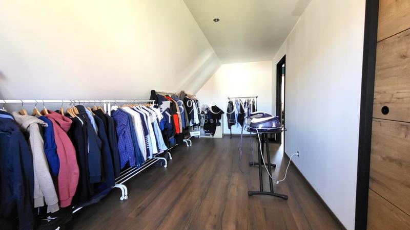 Maison - 146 m² - 7 pièces