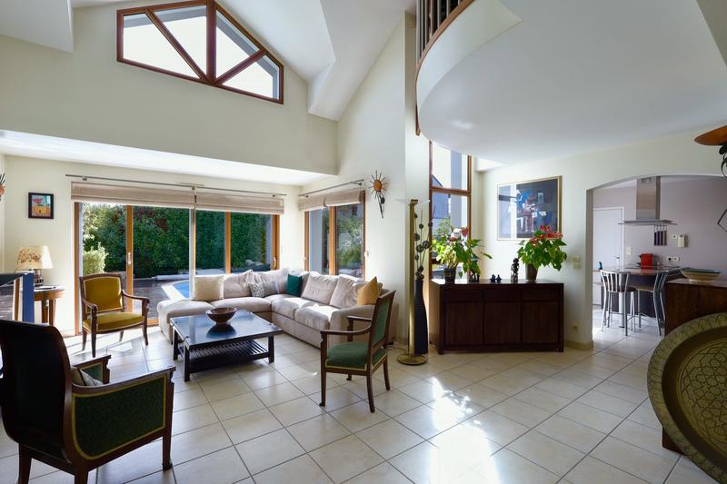 Maison contemporaine - 171 m² - 6 pièces