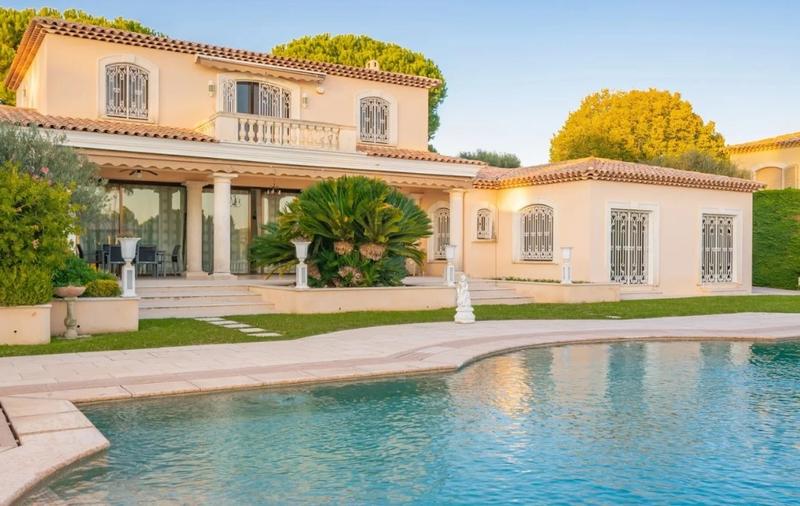 Villa - 450 m² - 8 pièces