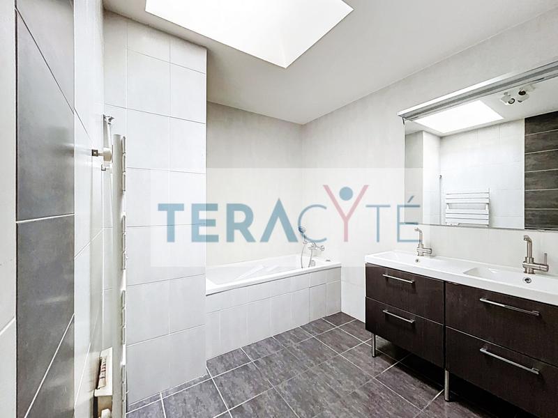 Maison - 99 m² - 4 pièces