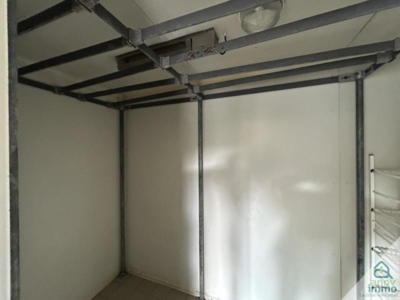 Local commercial - 300 m² - 5 pièces