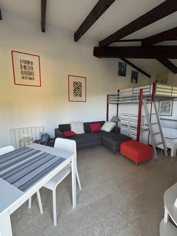 Studio - 28 m² - 1 pièce